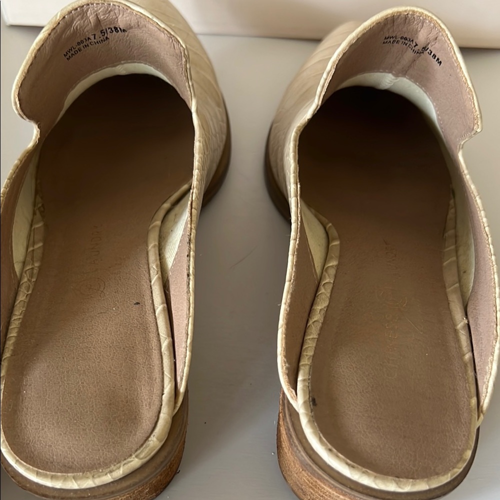 Chinese Laundry Cream Ankle Booties with Textured Leather - Picture 3 of 10